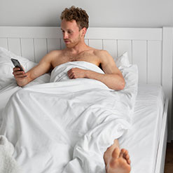 How to Make a Man Want you More using Sexting